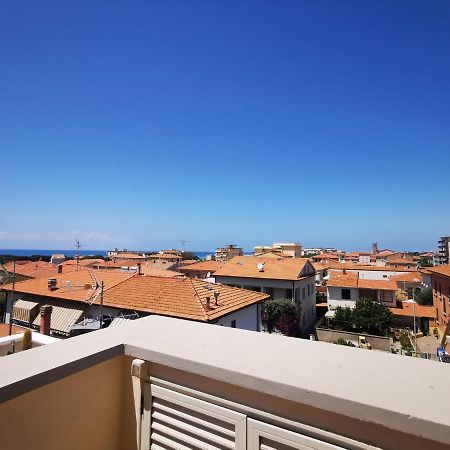 Casamare Hotel San Vincenzo Luaran gambar