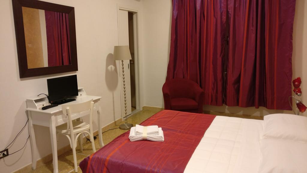 Casamare Hotel San Vincenzo Luaran gambar